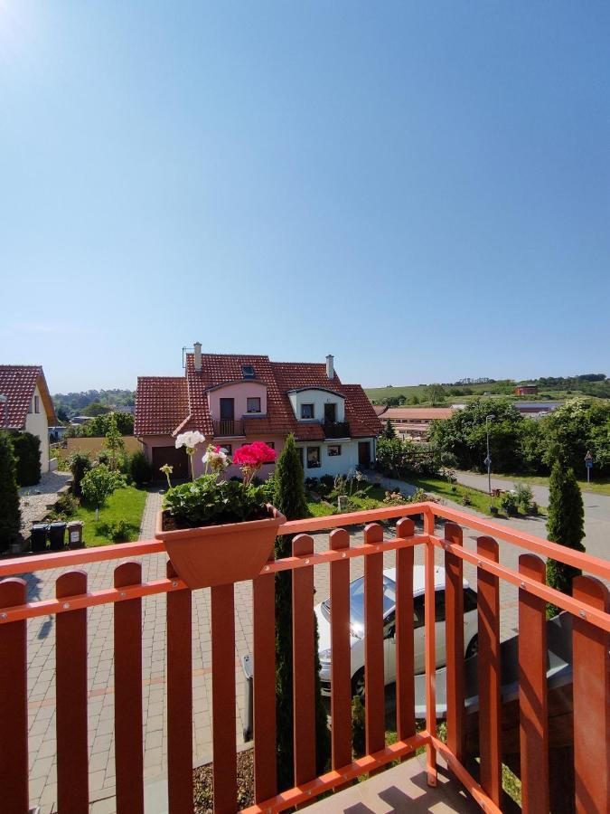 Appartamento Ubytovani Ema Valtice Esterno foto