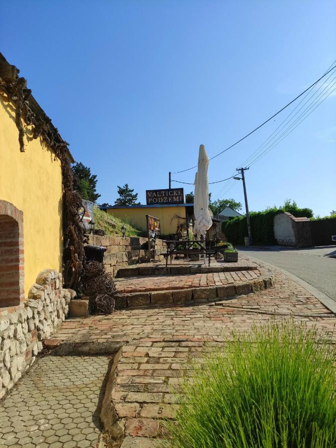 Appartamento Ubytovani Ema Valtice Esterno foto